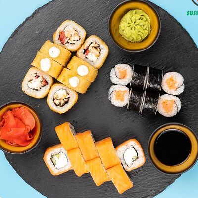 Сет Гибралтар и пицца Пепперони в Sushi and Pizza по цене 7490 ₸