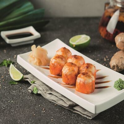 Калифорния запечённая с лососем в Баклажан в ТЦ 