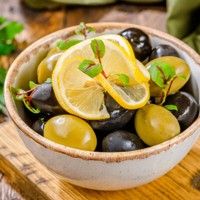 Королевские маслины и оливки в Роял Палас по цене 340 ₽