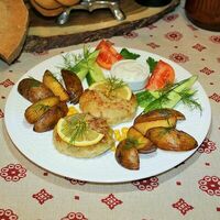 Куриные котлетки с жареной картошечкой в Станица