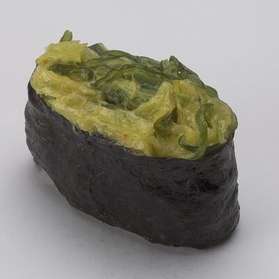 Спайси-суши с чукой в IONOTO по цене 140 ₽