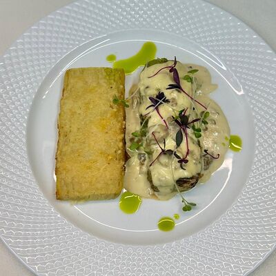 Голубец из щуки с картофельным гратеном в Гоголь по цене 840 ₽