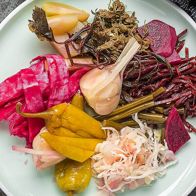 Ассорти солений в Пряности & Радости на Московском по цене 620 ₽