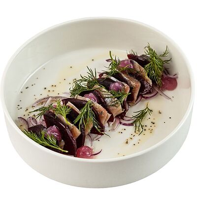 Сельдь с карпаччо из свеклы в ЭРА по цене 270 ₽