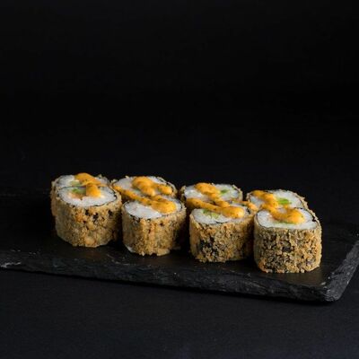 Ролл с лососем в Mesto Sushi & Grill по цене 400