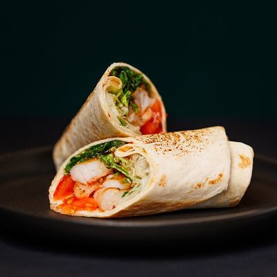 Ролл с Креветкойв Rogulevs Burgers по цене 640 ₽