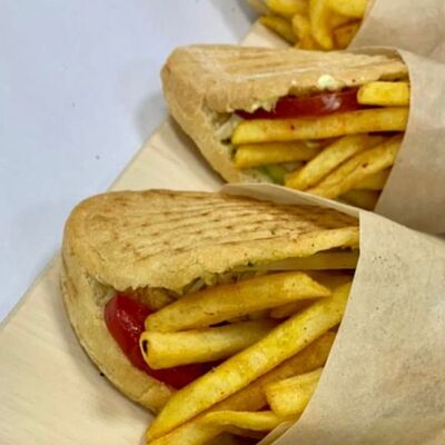 Гиро с сосиской маленькийв Настроение вкуса ФАСТФУД по цене 465 ₽