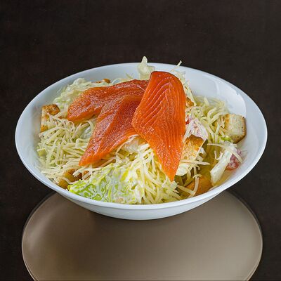 Цезарь с лососем в Васаби по цене 690 ₽