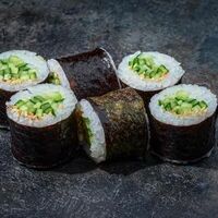 Классический ролл с огурцом в Вкусно Суши