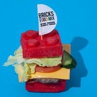 Легообургер с котлетой из мраморной говядиныв Bricks Food Mix