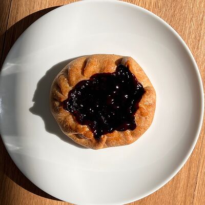 Галета с черной смородиной (постная) в Kofefornia по цене 384 ₽