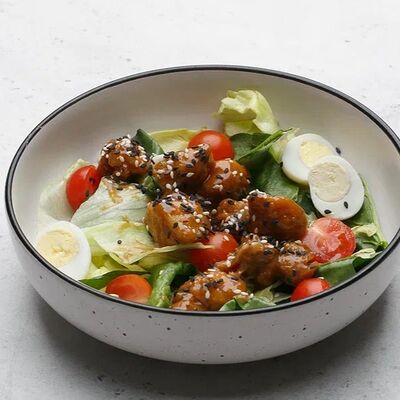 Салат с цыпленком по-азиатскив Амстердам по цене 455 ₽