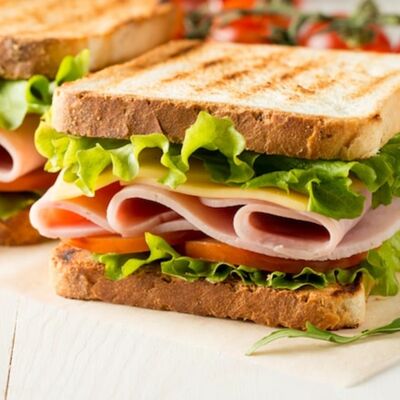 Сэндвич ветчина-сыр в Наш лаваш по цене 350 ₽