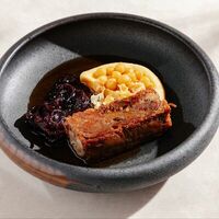 Террин из ягненка с хумусом в Grain