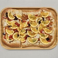 Пицца Цыпленок Ким Чи, апельсин, лук конфи в Let it be