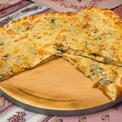 Кубдари с мясом в Гурман студия по цене 680 ₽