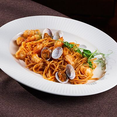 Паста с вонголе в База по цене 1300 ₽