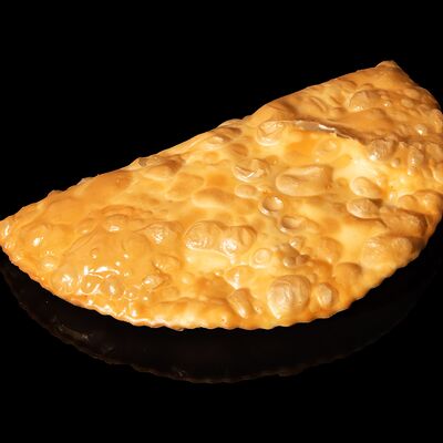 Чебурек с говядиной и свининой в Мамой клянусь по цене 165