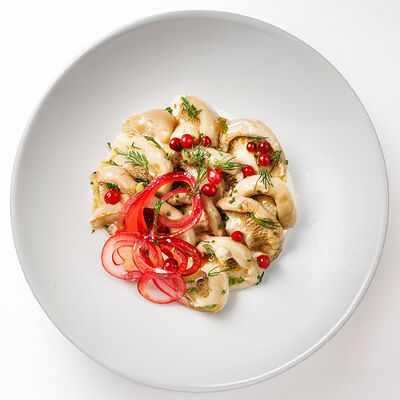 Бочковые грузди со взбитой сметаной в Sadko по цене 858 ₽