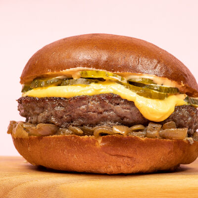 Бургер Сырный Бро в BB & Burgers по цене 530 ₽