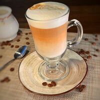 Латте в Cafe Seven