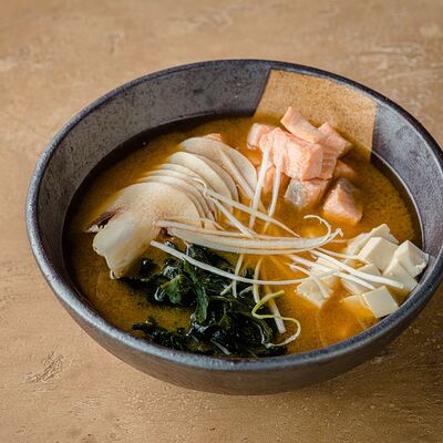 Мисо с лососем в Maneki по цене 530 ₽