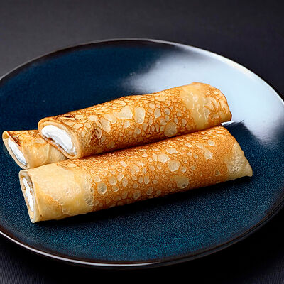 Блинчик с творожной начинкой в Pro чебуреки по цене 200 ₽