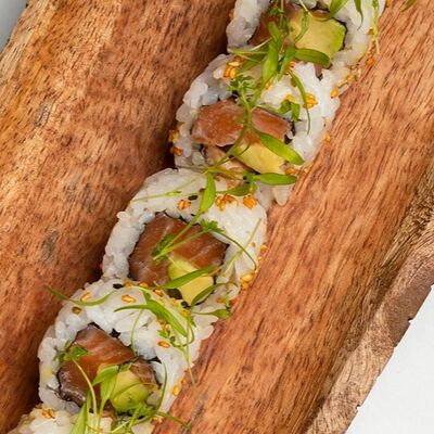 Ролл лосось понзу в Море на Патриках по цене 1190