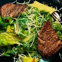 Теплый салат с говядиной в Пилмэн