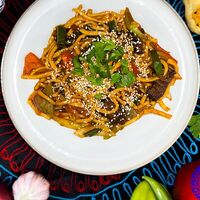 Жареный лагман в Плов & Мангал