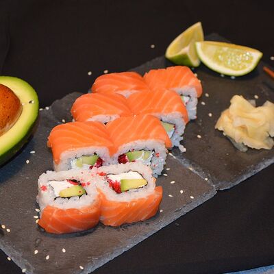 Филадельфия люкс в Maki Family по цене 349