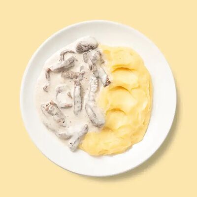 Бефстроганов с пюре в Шаверно по цене 304 ₽