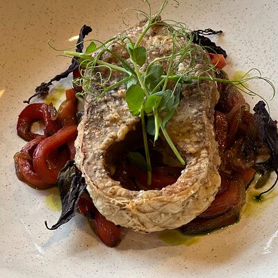 Сазан жаренный с печеным перцем в Старый город по цене 550