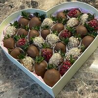 Клубника в шоколаде сердце tt в Allowberry