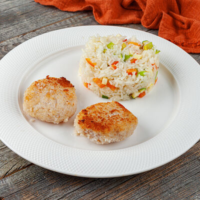 Котлеты из кальмара с гарниром на выбор в Трапезная по цене 680 ₽