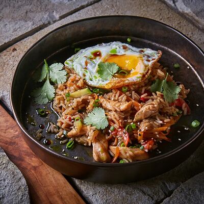 Рис с курицей и овощами в Небулошная по цене 520 ₽
