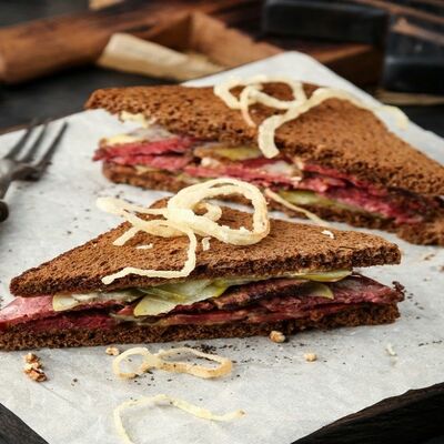 Сэндвич с пастрами в Double по цене 450