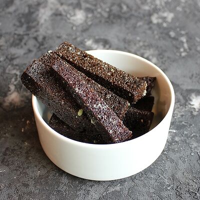 Гренки ржаные чесночные в The Legend 84 по цене 350 ₽