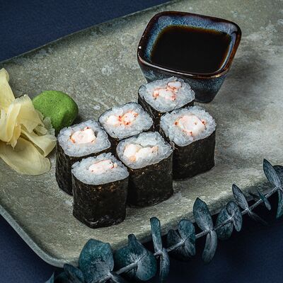 Маки с креветкой в Изи Паб по цене 345 ₽