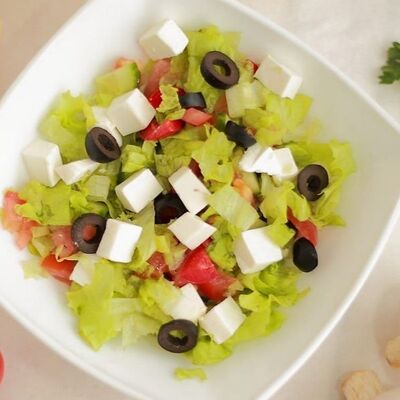 Салат Греческий в Pizza Milano по цене 339 ₽