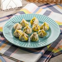 Хинкальки с индейкой, шпинатом и сливкамив Пельмеша