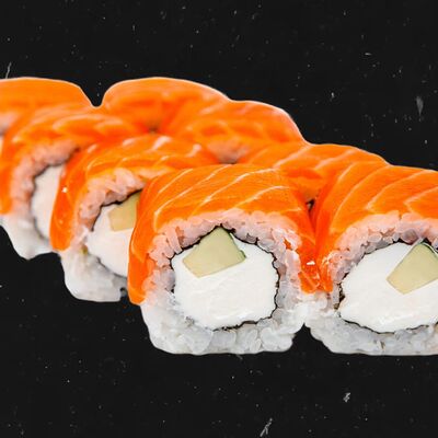 Филадельфия с яблоком в Monkey Sushi по цене 580 ₽