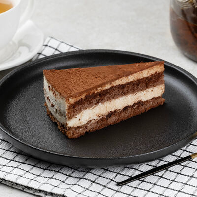 Порция Тирамису Классический в Вкусные истории по цене 306 ₽