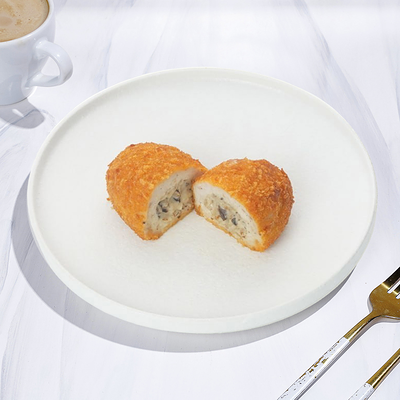 Котлета Арбатская с грибным жульеном в Магбургер & Братья Караваевы по цене 290 ₽