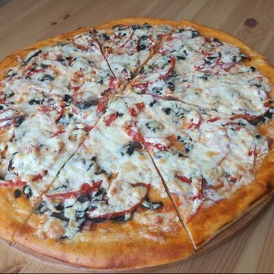 Пицца Фридейв Кондитерская-пекарня Смайлик по цене 950 ₽