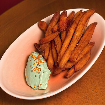 Батат фри с соусом васабив Brera по цене 500 ₽