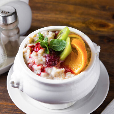 Каша овсяная с жареными бананами в Кафе RSC по цене 170 ₽