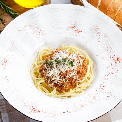 Спагетти Болоньезе в Welcome по цене 540 ₽
