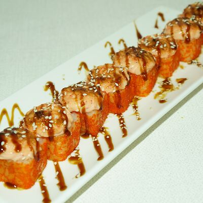 Запеченный ролл с креветками в СУШИSELL по цене 642 ₽