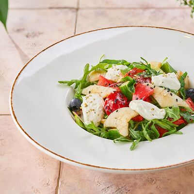 Салат с кальмаром в Римские пиццы по цене 580 ₽